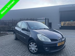 Renault Clio - 1.2-16V Airco Special Line Lage Km Nap