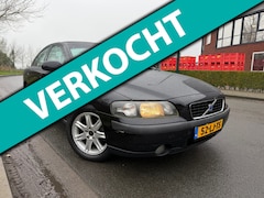 Volvo S60 - 2.4 AUTOMAAT BJ 2003 AIRCO/CRUIS-CONTROL/ ORG NL AUTO ZEER NETJES