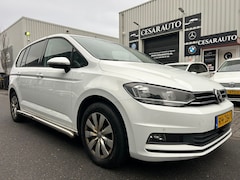 Volkswagen Touran - 2.0 TDI SCR AUTOMAAT / DEALER ONDERHOUDEN