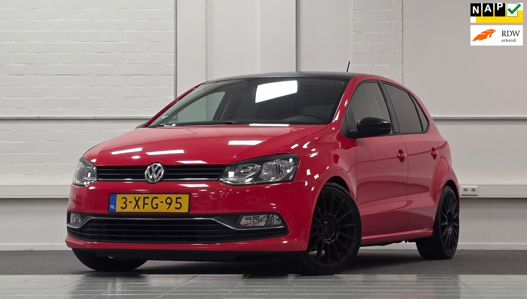 Volkswagen Polo - 1.4 TDI Comfortline Automaat Navi 17" LM velgen Trekhaak Cruise - AutoWereld.nl