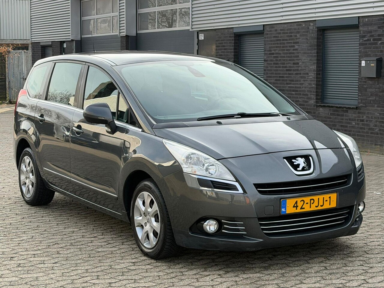 Peugeot 5008 - 1.6 VTi ST 5p. 1.6 VTi ST 5p. - AutoWereld.nl