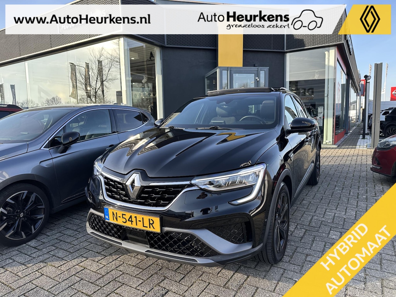 Renault Arkana - E-Tech Hybrid 145 R.S. Line l Origineel NL l 1e-Eigenaresse l Elektrisch Panoramadak! - AutoWereld.nl