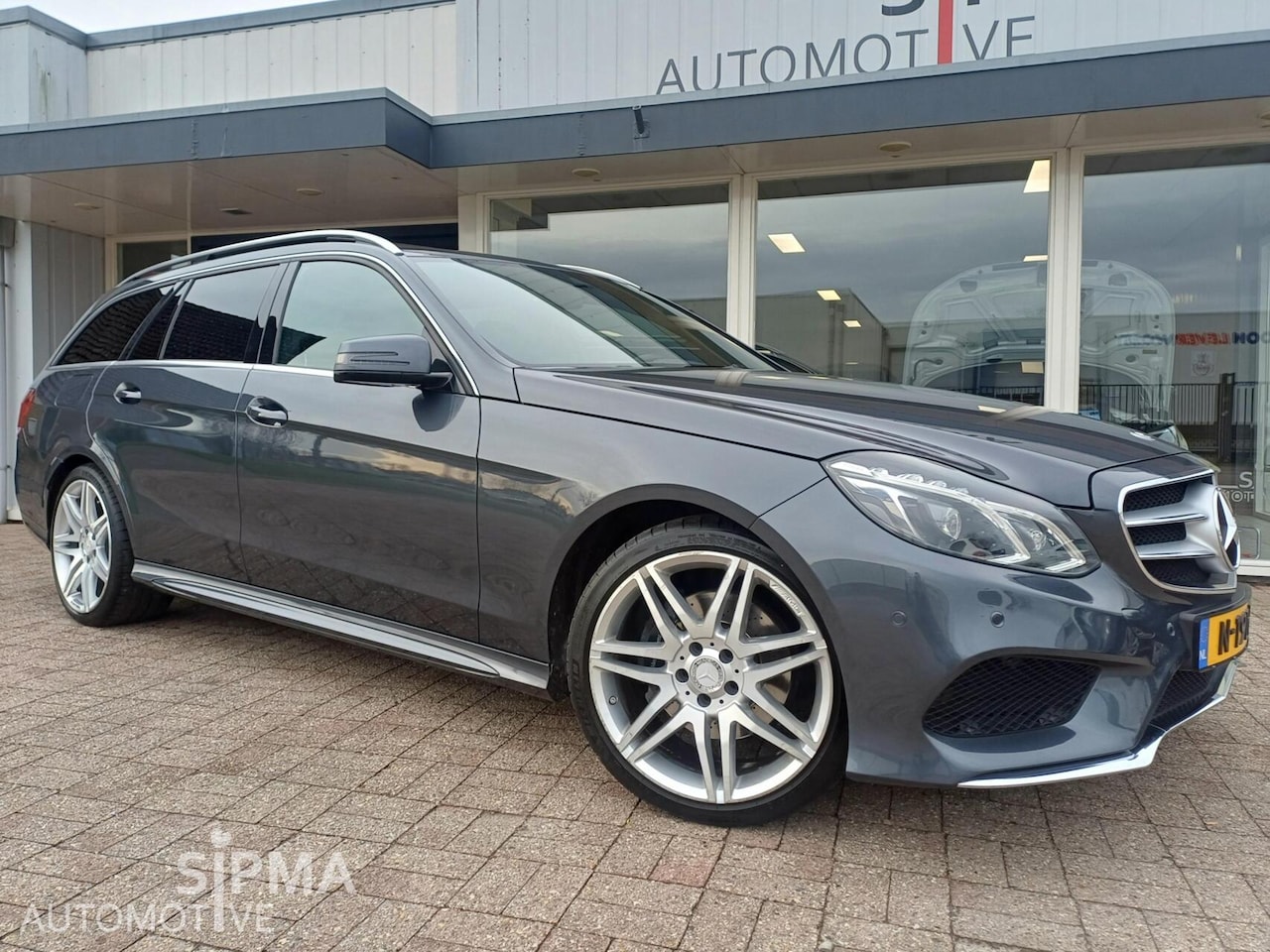 Mercedes-Benz E-klasse Estate - 250 Avantgarde AMG-Stijl - AutoWereld.nl