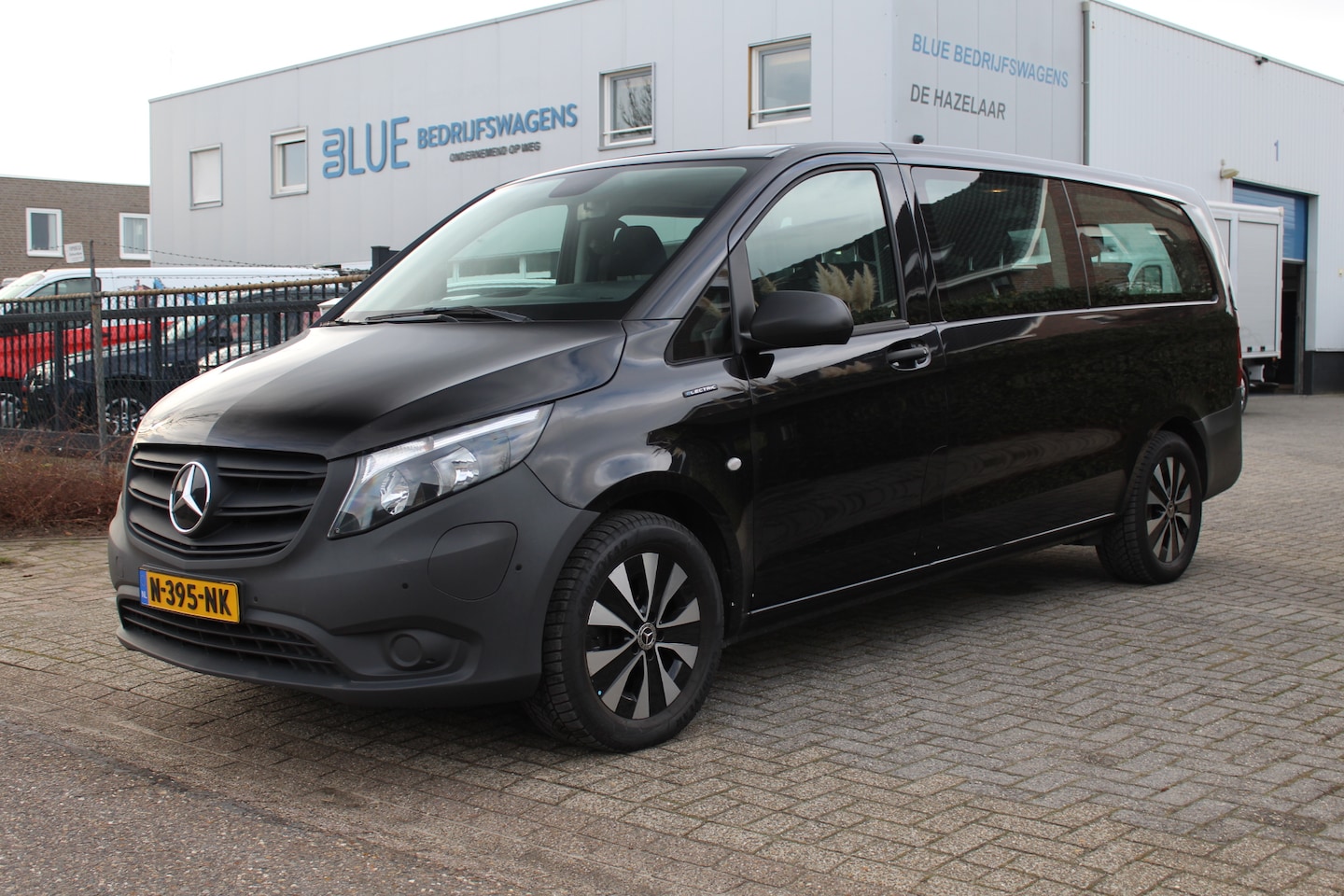 Mercedes-Benz eVito Tourer - PRO L3 90 kWh ✓ €22.727,- ex.btw ✓ 9-persoons ✓ WLTP 354 KM - AutoWereld.nl