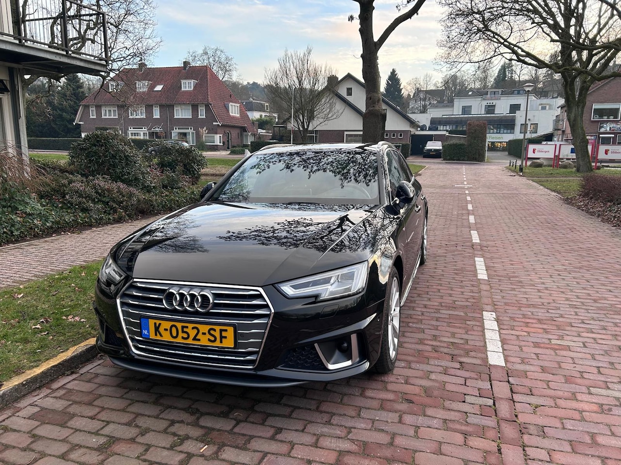 Audi A4 Avant - 45 TFSI Sport S line black edition - AutoWereld.nl
