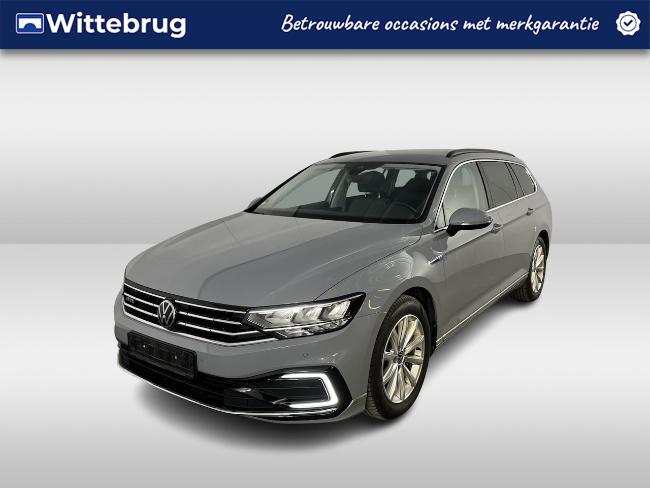 Volkswagen Passat Variant - 1.4 TSI PHEV GTE Business / AUTOMAAT/ PARK.SENSOREN V+A/ CAMERA/ APP-CONNECT/ STOEL VERWAR - AutoWereld.nl