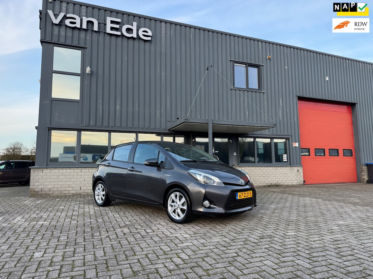Toyota Yaris - 1.5 Full Hybrid Dynamic Navi Camera Cruise Apk - AutoWereld.nl