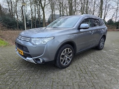 Mitsubishi Outlander - 2.0 PHEV Plug in Hybrid Executive Edition X-Line