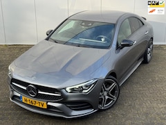 Mercedes-Benz CLA-Klasse - 200 AMG AMBIANCE VERLICHTING STOELVERWARMING NAP EERSTE EIGENAAR