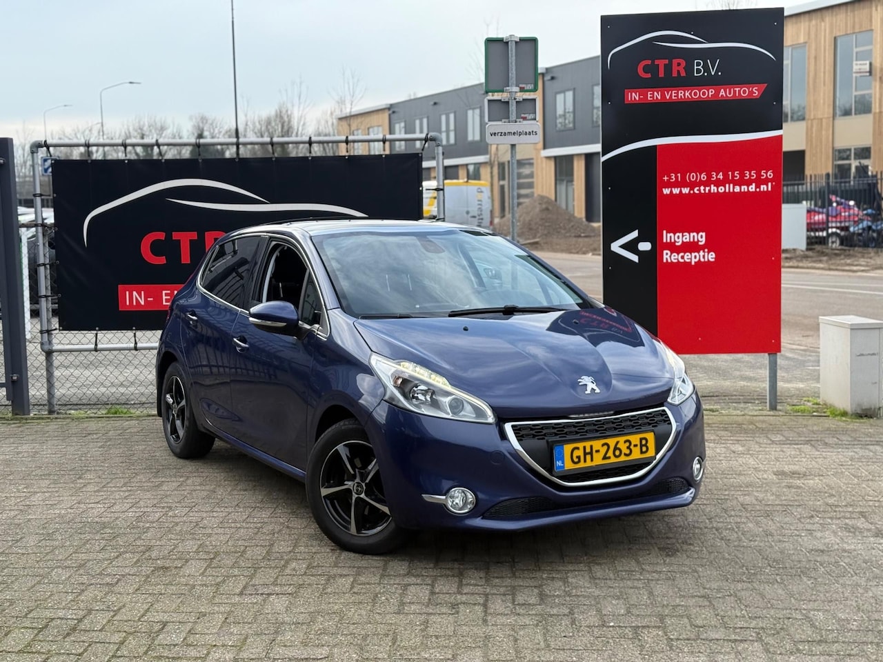 Peugeot 208 - 1.2 VTi 5D Allure (bj 2013) PANO|CLIMA|NAVI|PARK.SENSOR| - AutoWereld.nl