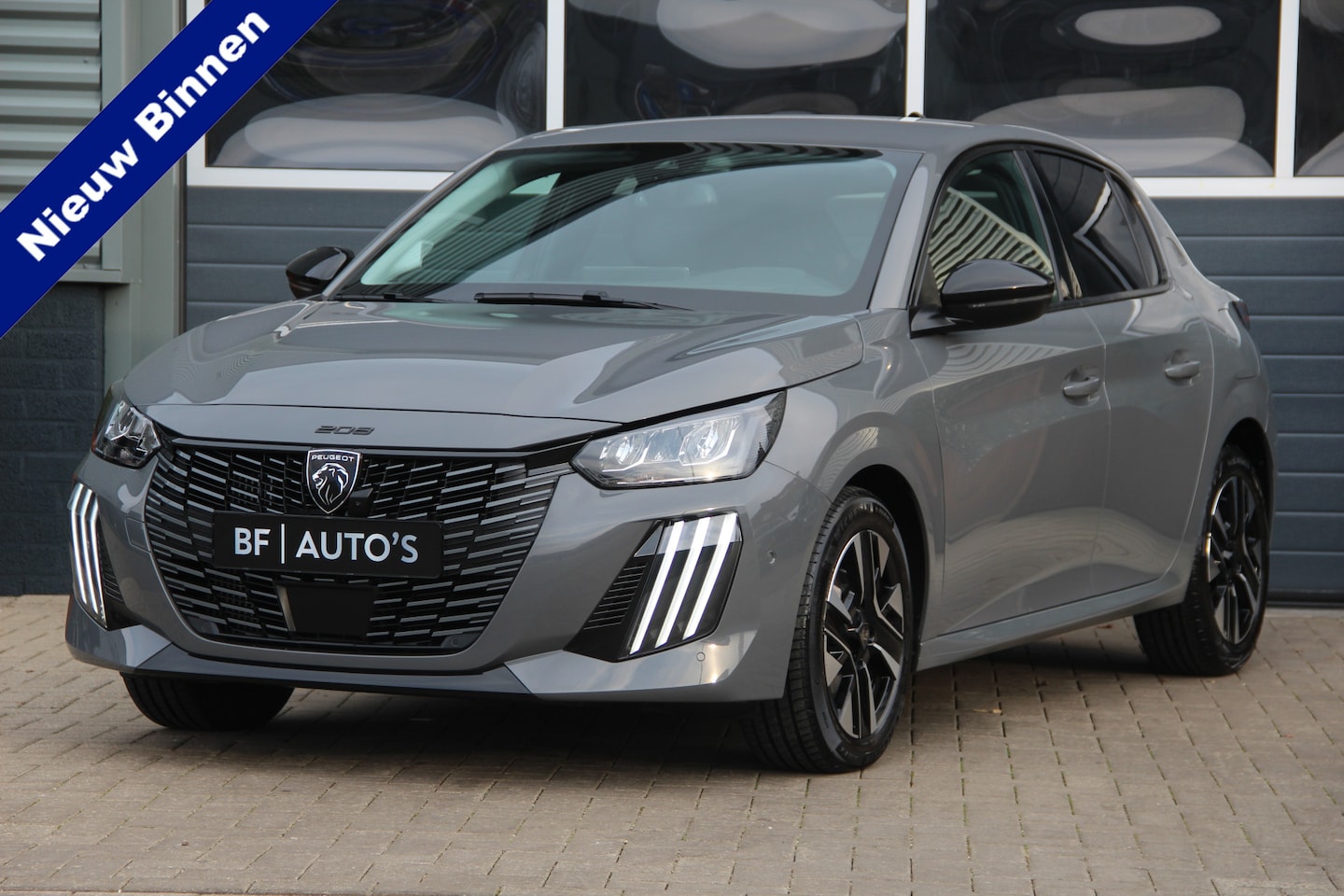 Peugeot 208 - 1.2 PureTech 100pK Allure Facelift | 1e Eigenaar | Keyless entry | Adaptive cruise | Dode - AutoWereld.nl