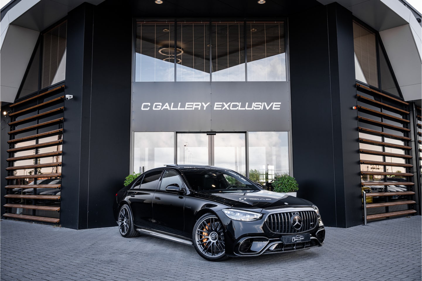 Mercedes-Benz S-klasse - S63 AMG S63 E Performance - Keramisch | Burmester | 4x Stoelmassage en koeling | Memory | - AutoWereld.nl