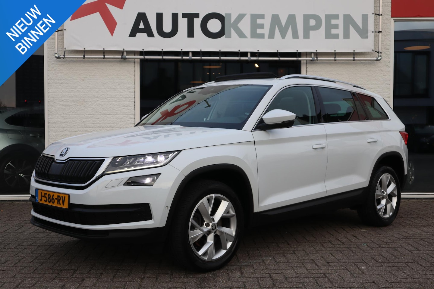Skoda Kodiaq - 2.0 TDI 4x4 STYLE BUSINESS 7p. PANORAMA|360 CAMERA|TREKAAK|ZEER MOOI - AutoWereld.nl