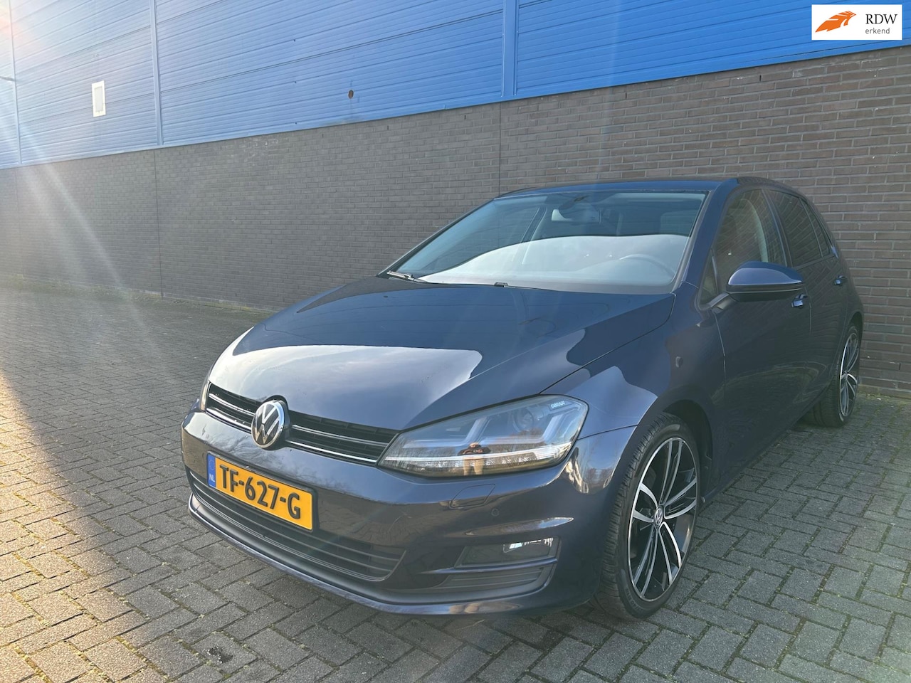 Volkswagen Golf - 1.4 TSI ACT Highline | Automaat | Stoelverwarming | Parkeersensoren | Led | 18” LM Velgen - AutoWereld.nl