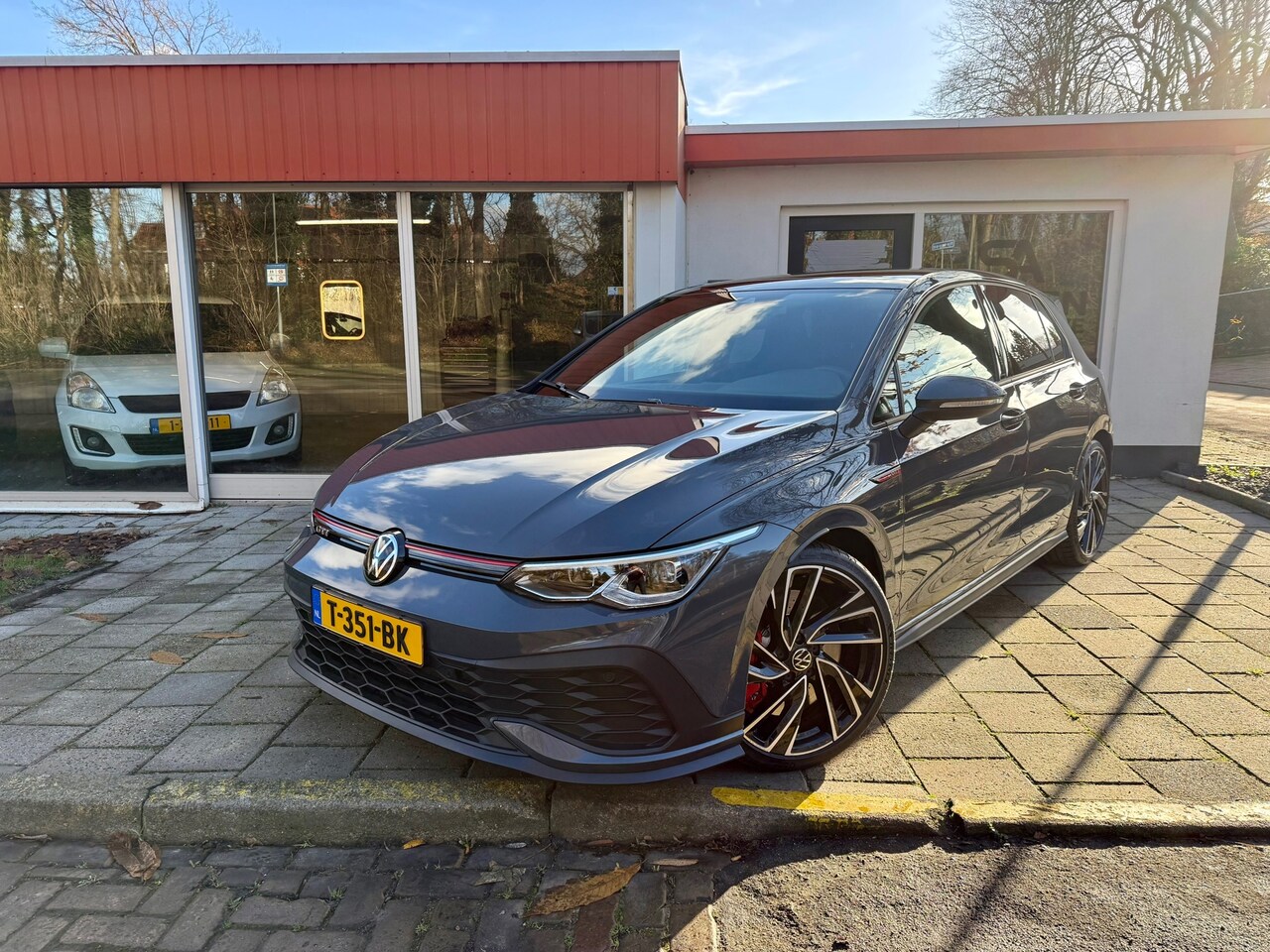 Volkswagen Golf - 2.0 TSI GTI / Clubsport 301+PK / Pano / Half Leer+Alcantara+S.verwarming / 19"/ Acc - AutoWereld.nl