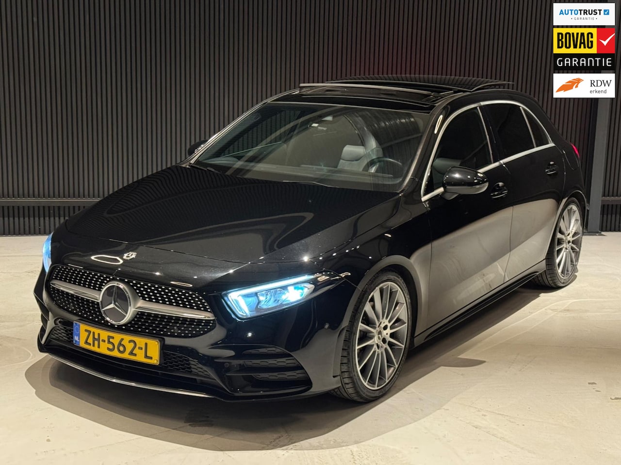Mercedes-Benz A-klasse - 200 AMG-Pakket Premium Plus | Sfeerverlichting - AutoWereld.nl