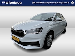 Skoda Fabia - 1.0 TSI Ambition DSG Automaat Navigatie / Smartlink wireless / Parkeersensoren / lichtmeta