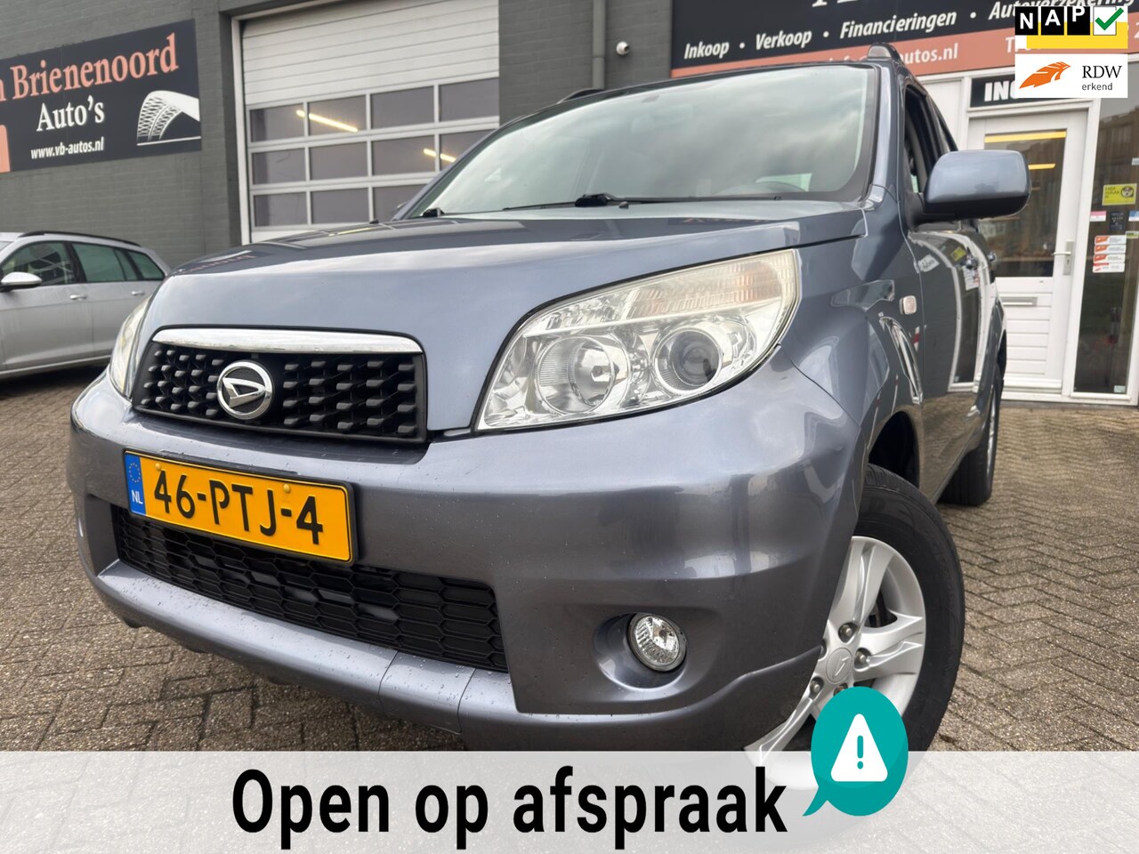 Daihatsu Terios - 1.5 2WD Tour van 3de Eigenaar met trekhaak en airco en zeer goed onderhouden - AutoWereld.nl