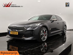 Kia Stinger - 3.3 V6 T-GDI AWD GT 370PK - Lederen bekleding - Sportstoelen - Stoel- en stuurverwarming