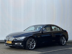 BMW 3-serie - 320i Executive l Afn. Trekhaak l Keyless l PDC l