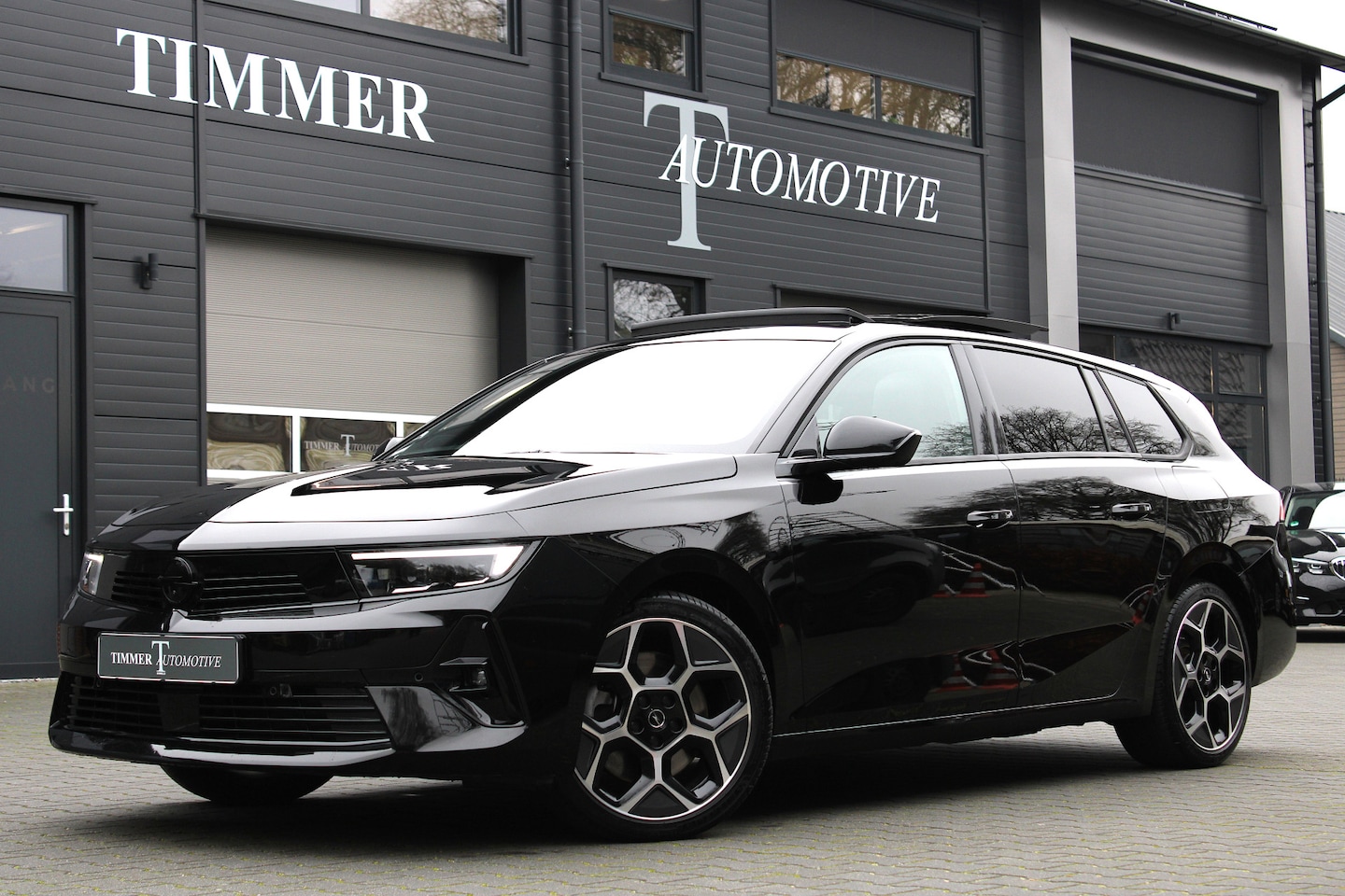 Opel Astra Sports Tourer - 1.6 Turbo Plug In Hybrid Ultimate Edition Leder - Panoramadak - Adaptieve cruise control H - AutoWereld.nl