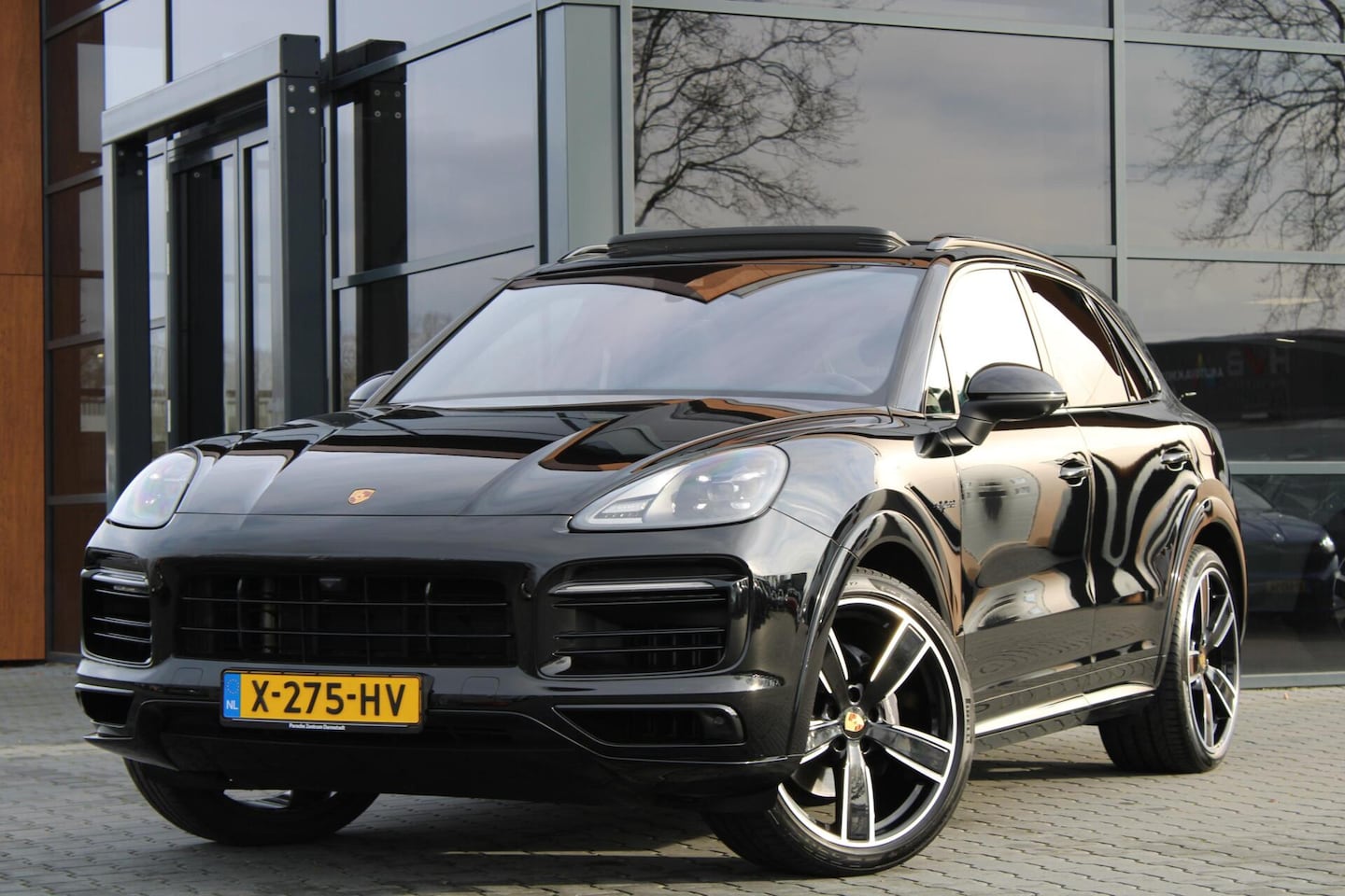Porsche Cayenne - 3.0 E-Hybrid Platinum Edition | Luchtvering | Pano - AutoWereld.nl