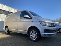 Volkswagen Transporter - 2.0 TDI L1H1 Highline Automaat 204PK 3P Airco Cruise control Adaptief Camera LM velgen