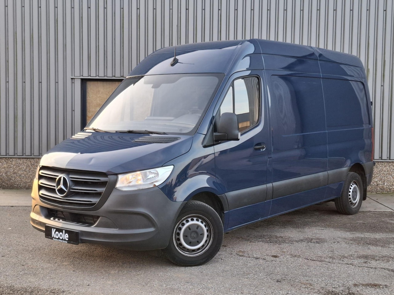 Mercedes-Benz Sprinter - 311 CDI GB L2 FWD Functional 3.5T / AIRCO / CAMERA / 3 ZITS / DEALER ONDERHOUDEN / NAVI - AutoWereld.nl