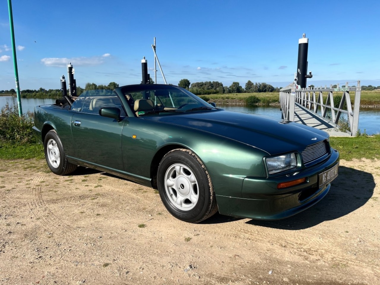 Aston Martin V8 Virage - Volante (1e registratie in België) - AutoWereld.nl