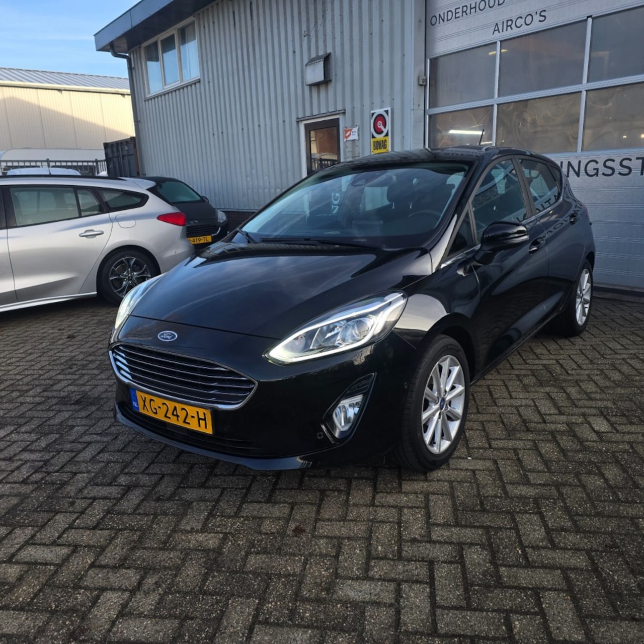 Ford Fiesta - 1.0 Ecoboost Titanium  ** nieuwe distributieriem ** - AutoWereld.nl