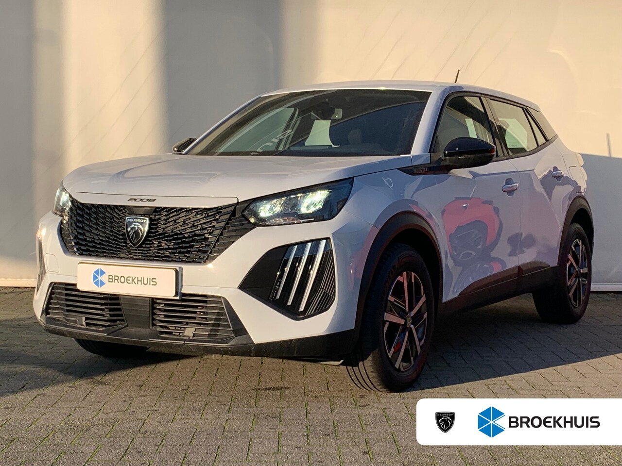 Peugeot 2008 - 1.2 Hybrid 136 Style Airco | Apple Carplay/ Android Auto | Bluetooth | DAB | PDC Achter | - AutoWereld.nl