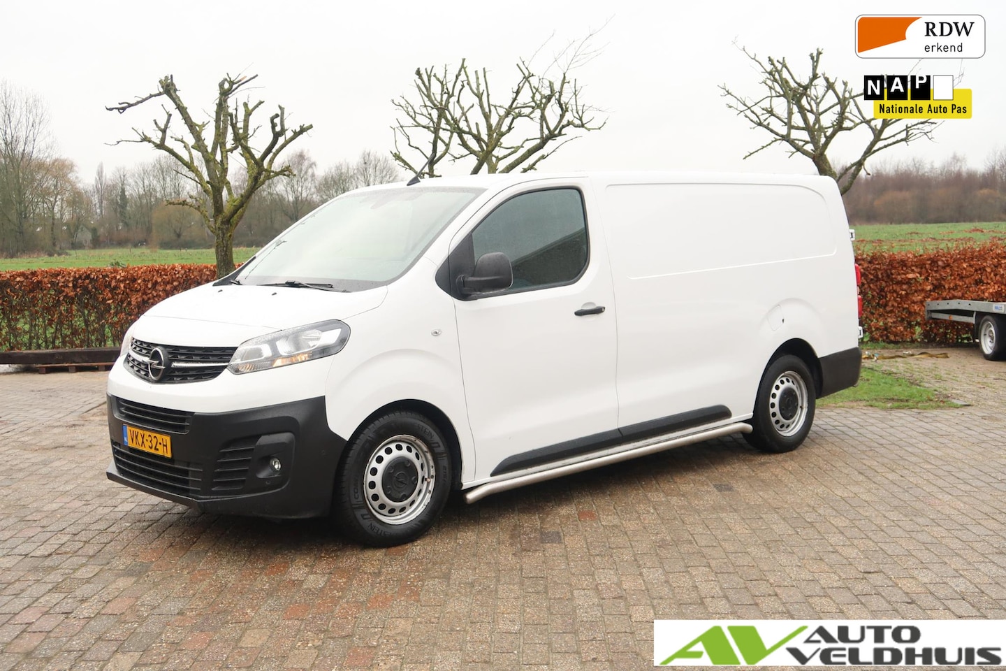 Opel Vivaro - 2.0 CDTI L3H1 Edition 2.0 CDTI L3H1 Edition - AutoWereld.nl