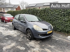 Renault Clio - 1.6-16V Privilège | Airco | Cruise Control | Elekt. Ramen | LMV | Trekhaak | Nieuwe APK