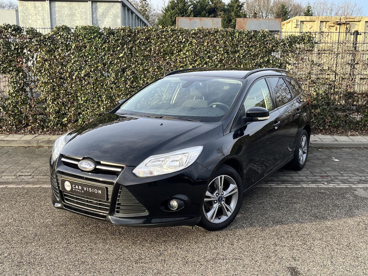 Ford Focus Wagon - 1.0 EcoBoost * Airco * Nieuwe Distri.Riem * Apk 04-2027 - AutoWereld.nl