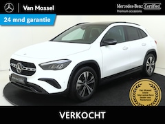 Mercedes-Benz GLA-Klasse - 180 Star Edition Luxury Line Panoramadak / Keyless / Parkeercamera / Privacy Glass / Sfeer