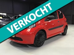 Toyota Aygo - 1.0-12V I 2e Eigenaar I Km 86xxx NAP I Apk 13-01-2027 I 5 Deurs I Zuinig I Nieuwe remmen +