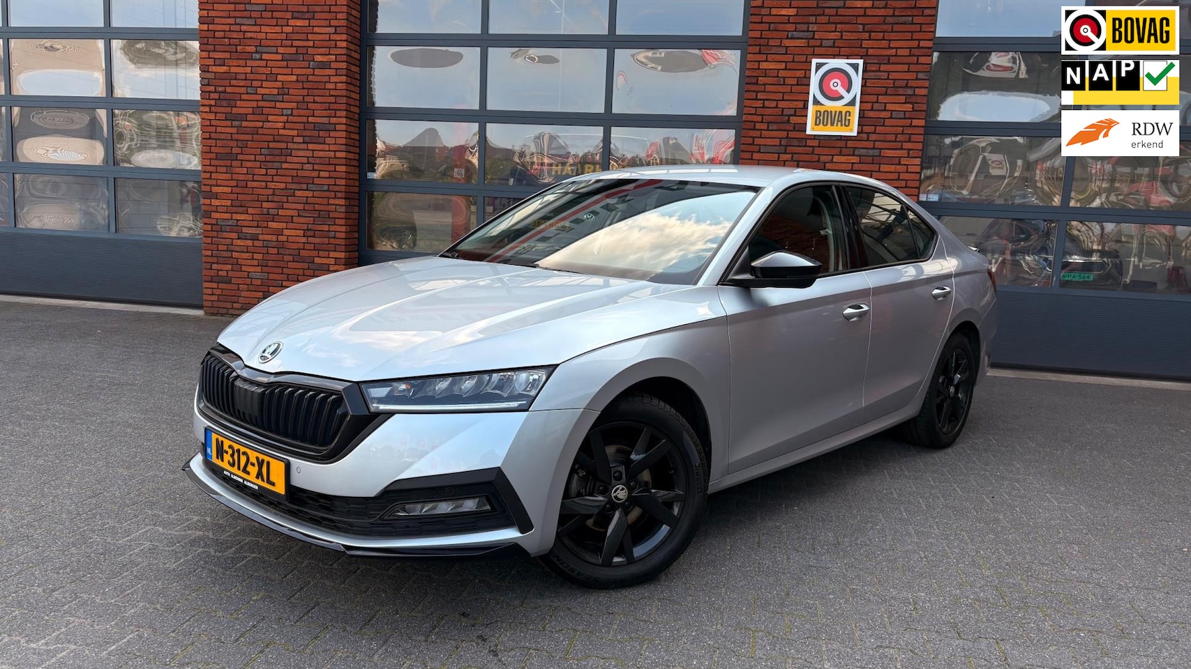 Skoda Octavia - 1.0 TSI Sport Business Edition - AutoWereld.nl