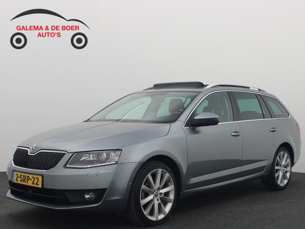 Skoda Octavia Combi - 1.4 TSI Greentech Elegance Businessline AUTOMAAT / PANORAMADAK / XENON / CANTON / STOELVER - AutoWereld.nl