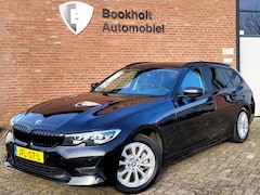 BMW 3-serie Touring - 330e 292PK Camera. Trekhaak, M-stuur, Carplay, DAB