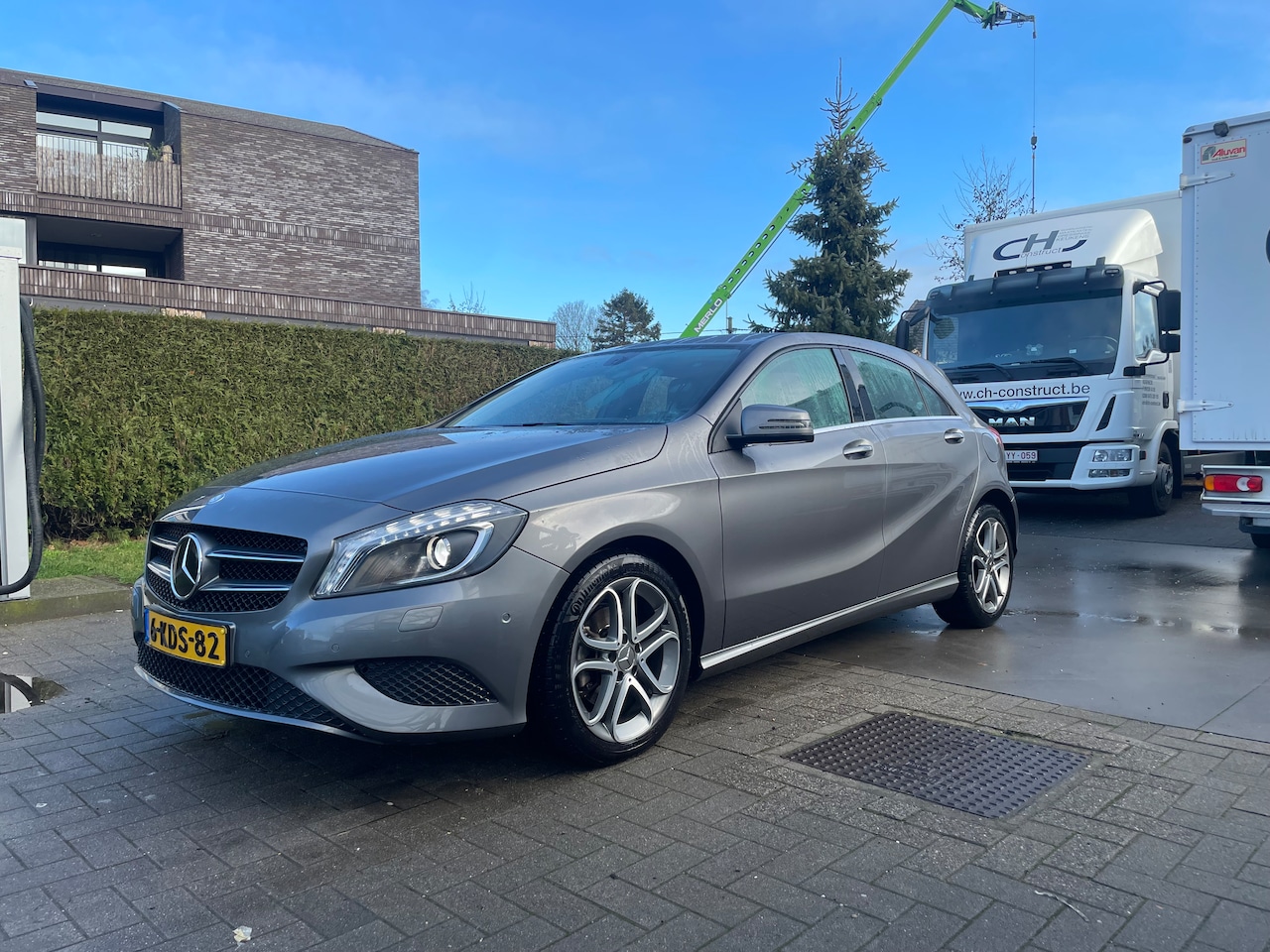 Mercedes-Benz A-klasse - 180 Ambition Orgineel NL, NAP, Automaat, Flippers, Groot scherm, Navi, Cruise control - AutoWereld.nl