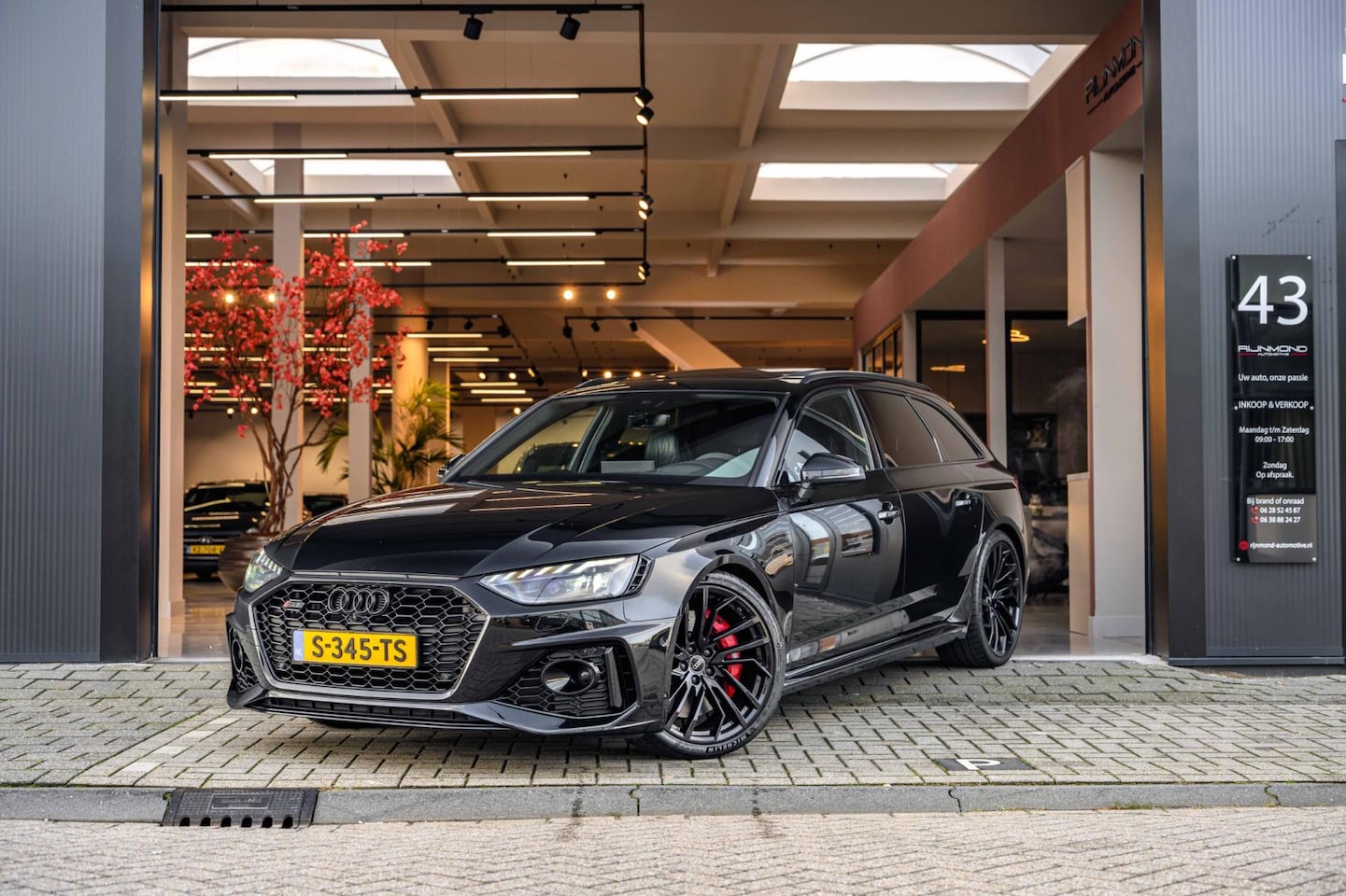 Audi A4 Avant - 2.9 TFSI RS 4 Quattro |Massage|Head-Up|360-Camera|B&O|Pano|Dealer onderhouden - AutoWereld.nl