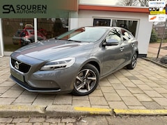 Volvo V40 - 1.5 T3 Dynamic Edition / Automaat / Trekhaak / Panoramadak / Stoelverwarming / Achteruitri