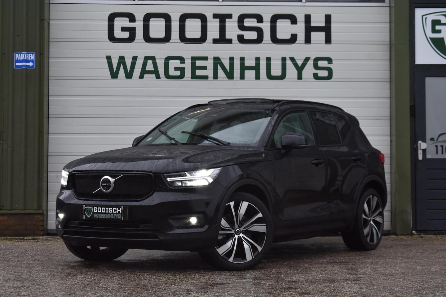 Volvo XC40 - Recharge P8 AWD R-Design | Harman Kardon | Stoel/Stuurverwarming | Carplay | - AutoWereld.nl