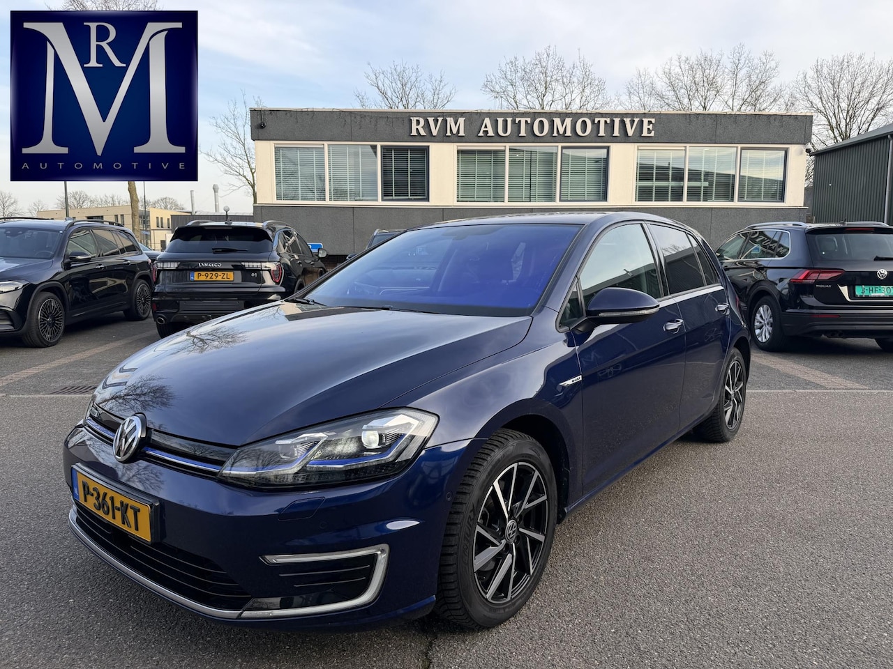 Volkswagen e-Golf - e-Golf SOH 90% | ACHTERUITRIJ CAMERA | DIG. DASH| DODE HOEK| CARPLAY| STOELVERWARMING| ALL - AutoWereld.nl