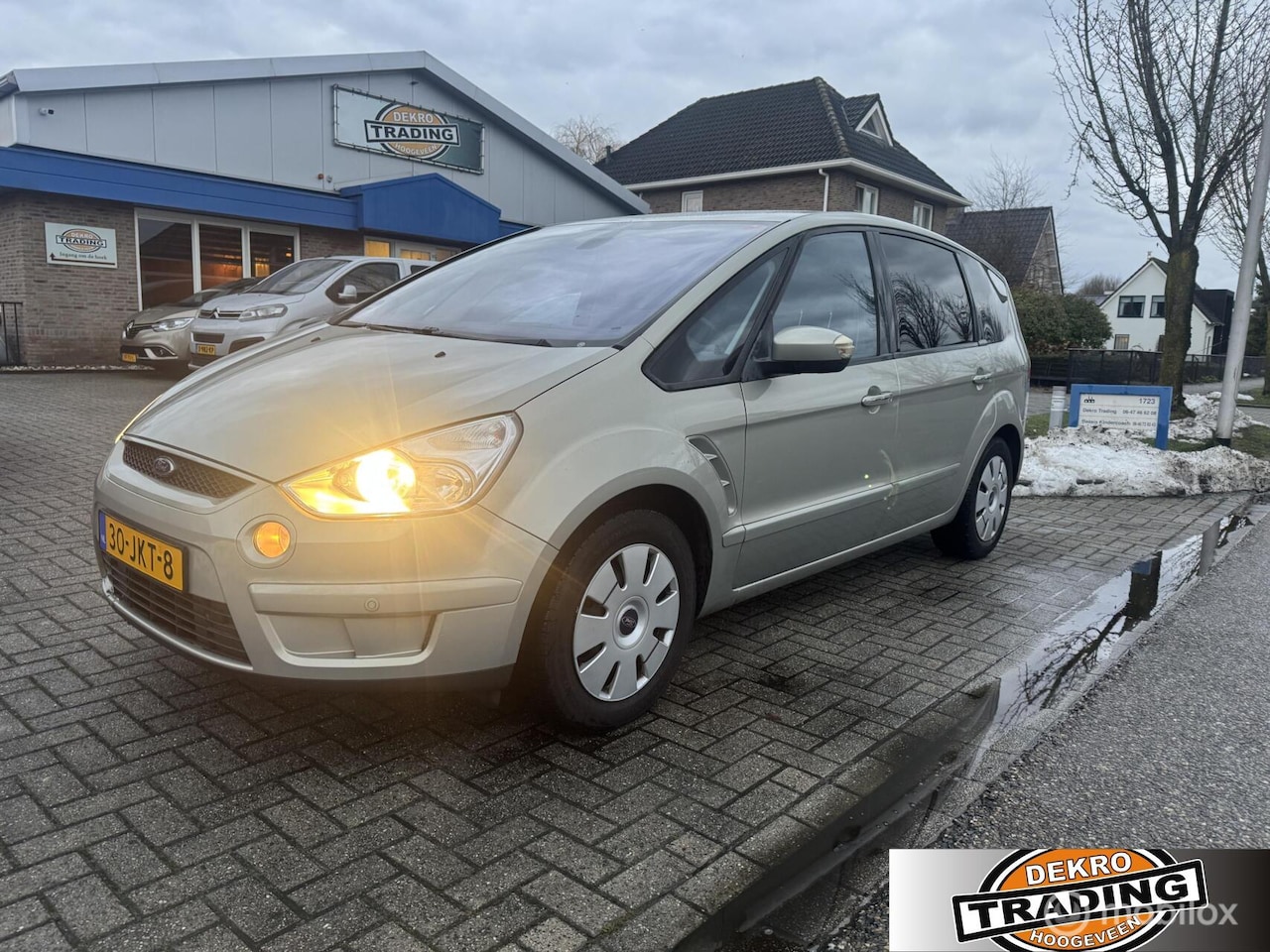 Ford S-Max - 2.0-16V dealer onderhouden! Clima navi trekhaak - AutoWereld.nl
