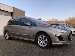 Peugeot 308 SW - 1.6 VTi Première LED Navi Airco Panodak Trekhaak Cruise control LM Velgen