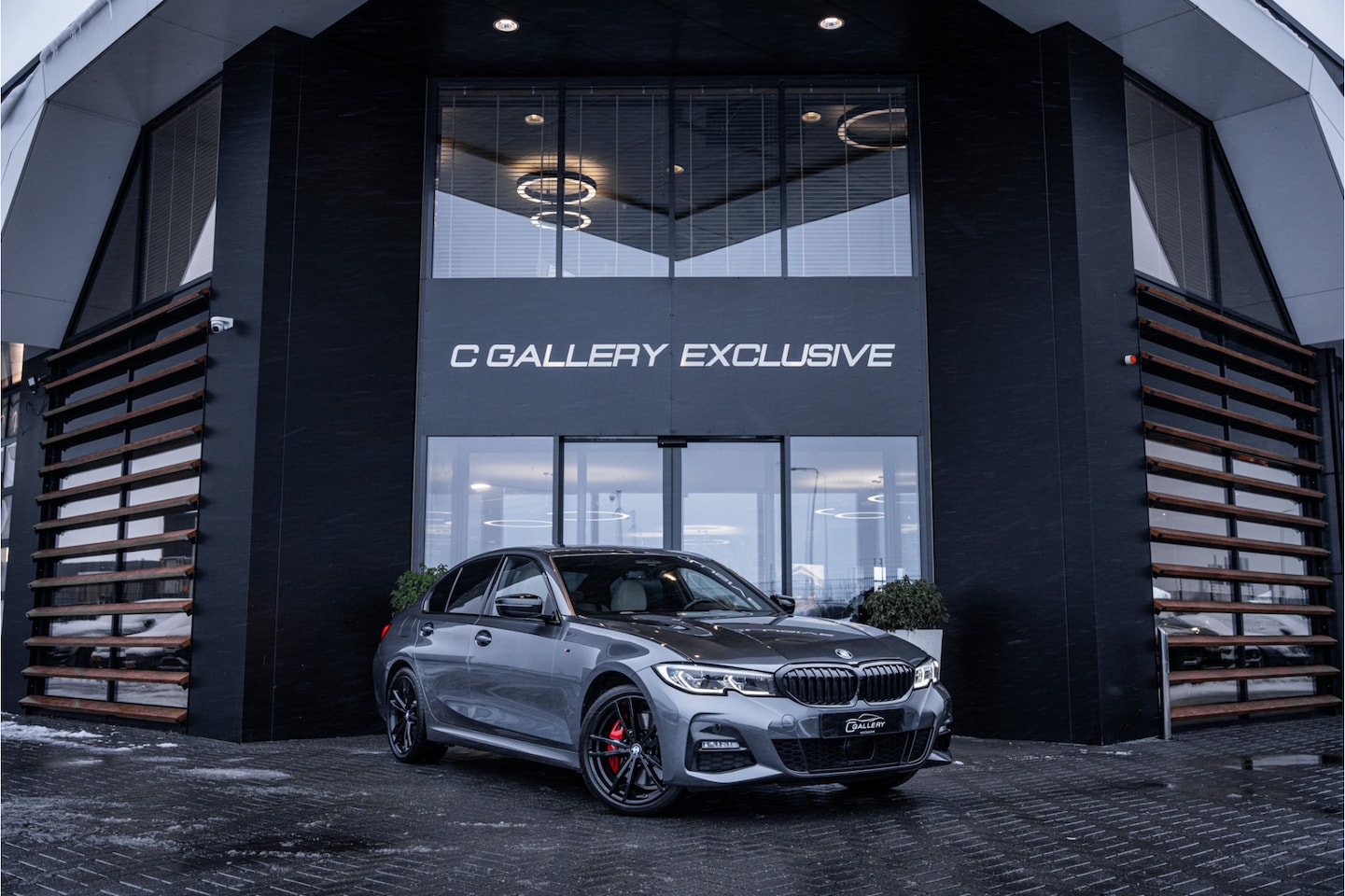 BMW 3-serie - 330e High Executive - M Sport | Panorama | H&K | Memory | ACC - AutoWereld.nl