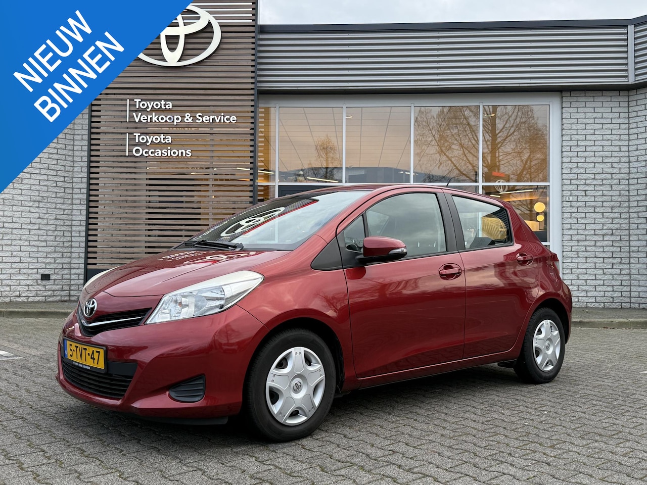 Toyota Yaris - 1.3 VVT-i Now AIRCO EL-RAMEN EL-SPIEGELD CENTRALE DEURVERGR. NL-AUTO DEALERONDERHOUDEN - AutoWereld.nl