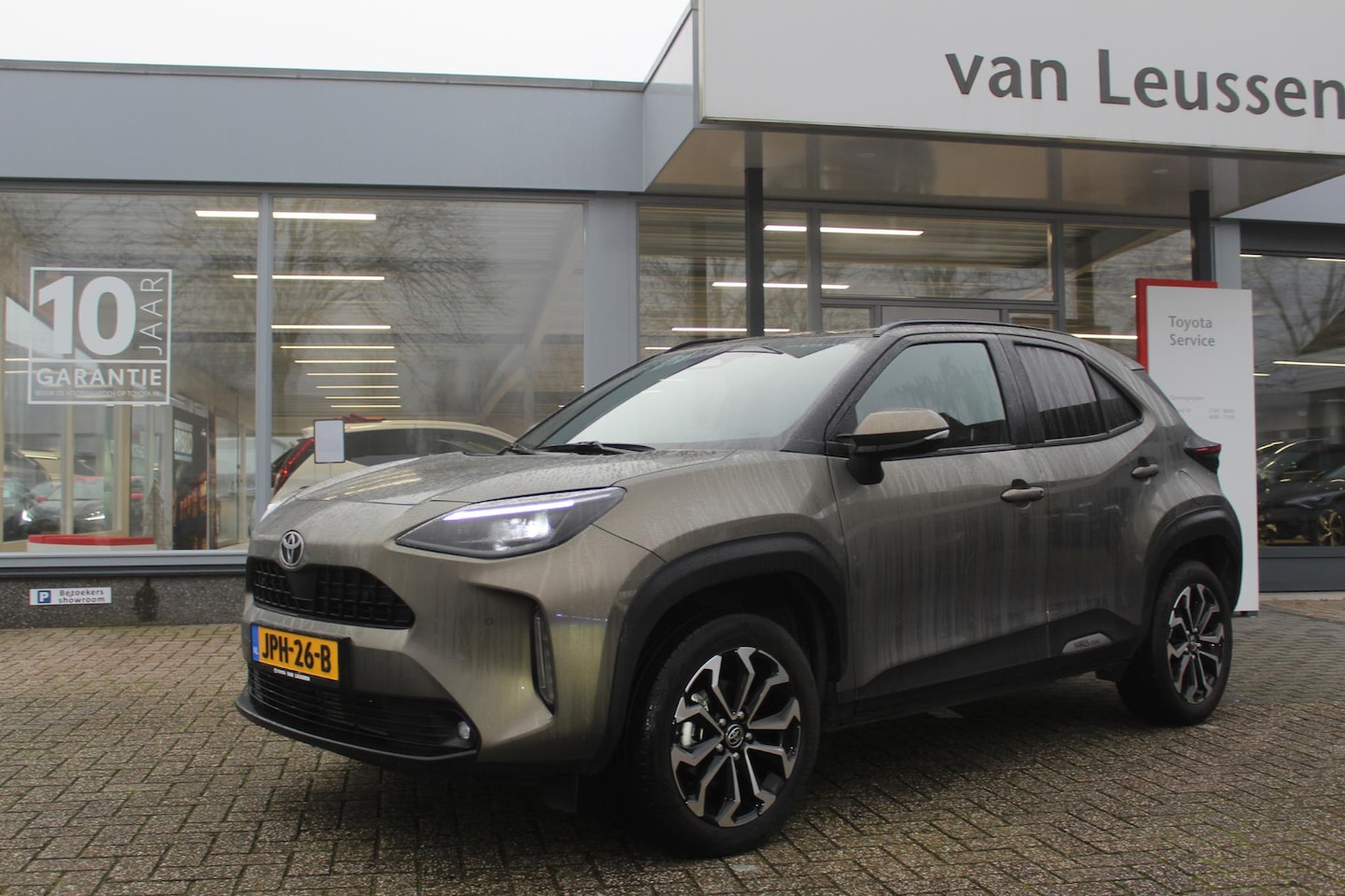Toyota Yaris Cross - 1.5 HYBRID 115 DYNAMIC STOEL-STUUR & RUITENWISSER VERW. KEYLESS PARK.SENSOREN V+A - AutoWereld.nl