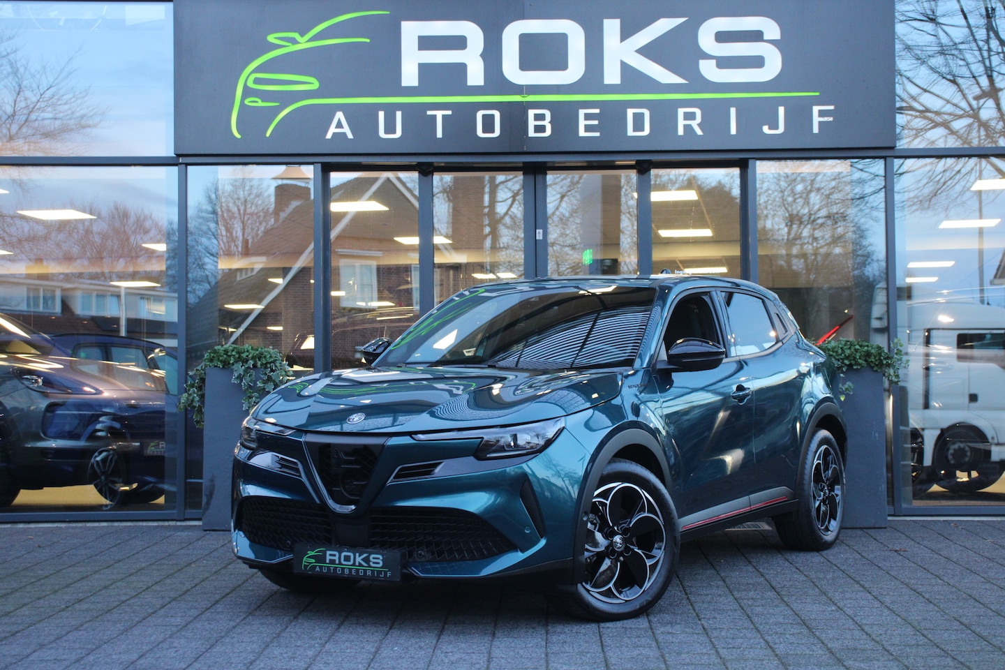 Alfa Romeo Junior - Elettrica Speciale 54 kWh - AutoWereld.nl